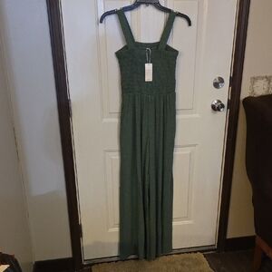 Green Wide Leg Sleeveless Jumpsuit Size Medium